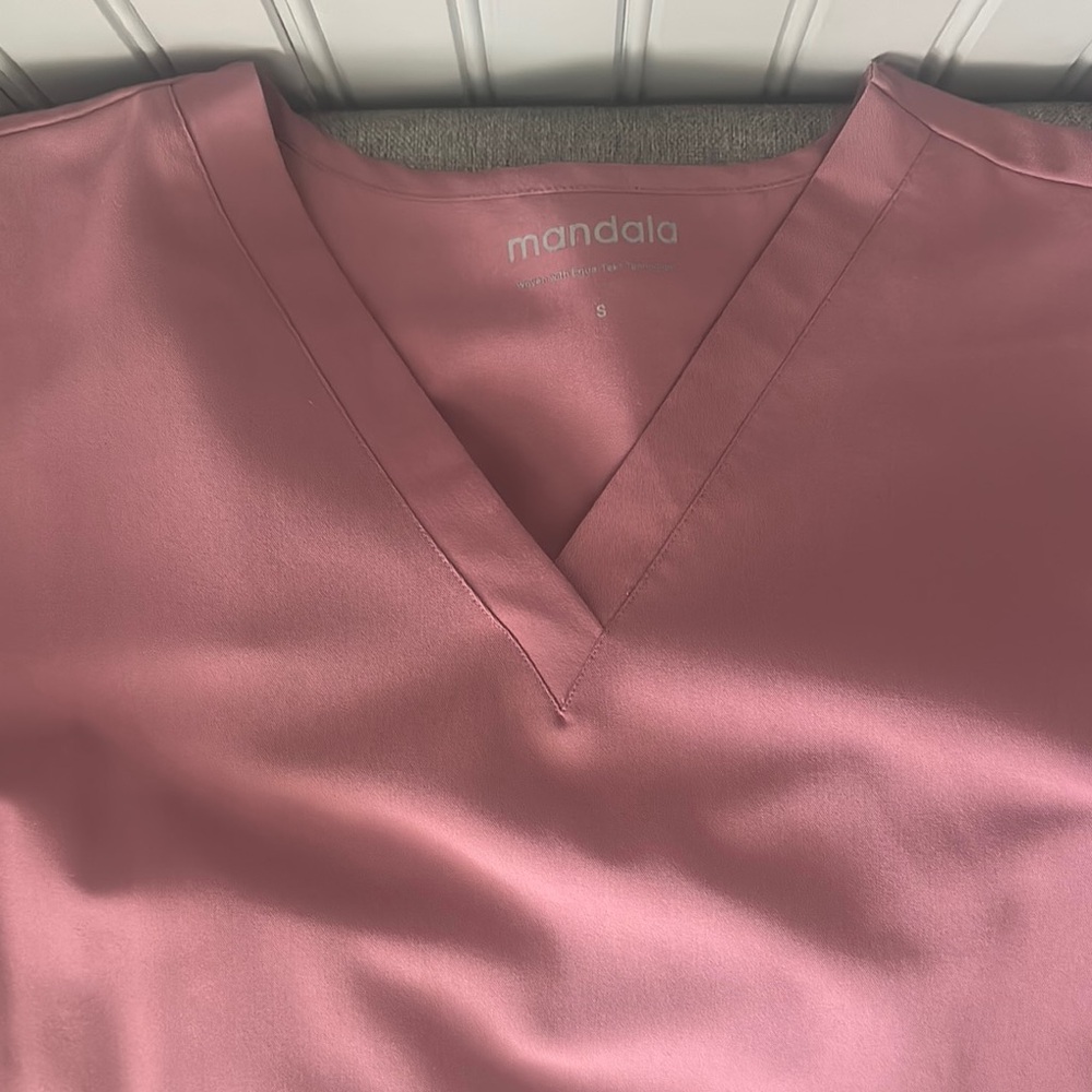 Mandala Women’s Pink Scrub Set- Like New Condition
